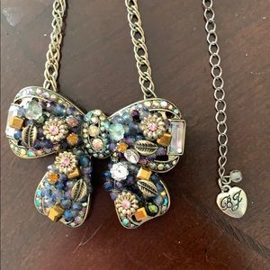 Beautiful Betsey Johnson Bow Necklace